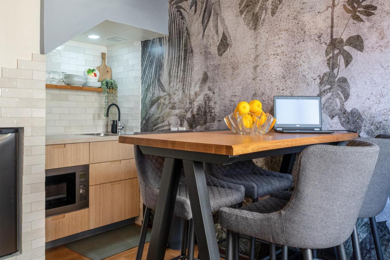 Arty Vintage Townhouse With Rooftop Shower & Sun Loungers Olhão Exteriér fotografie